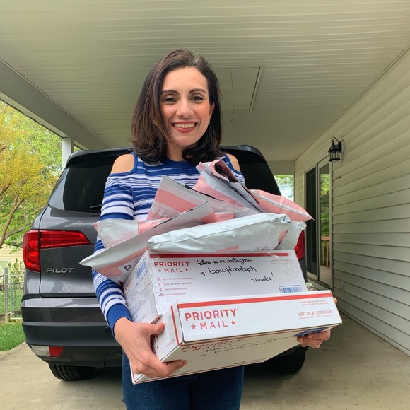 Meet your Posher, Maria - Picture 1 of 2